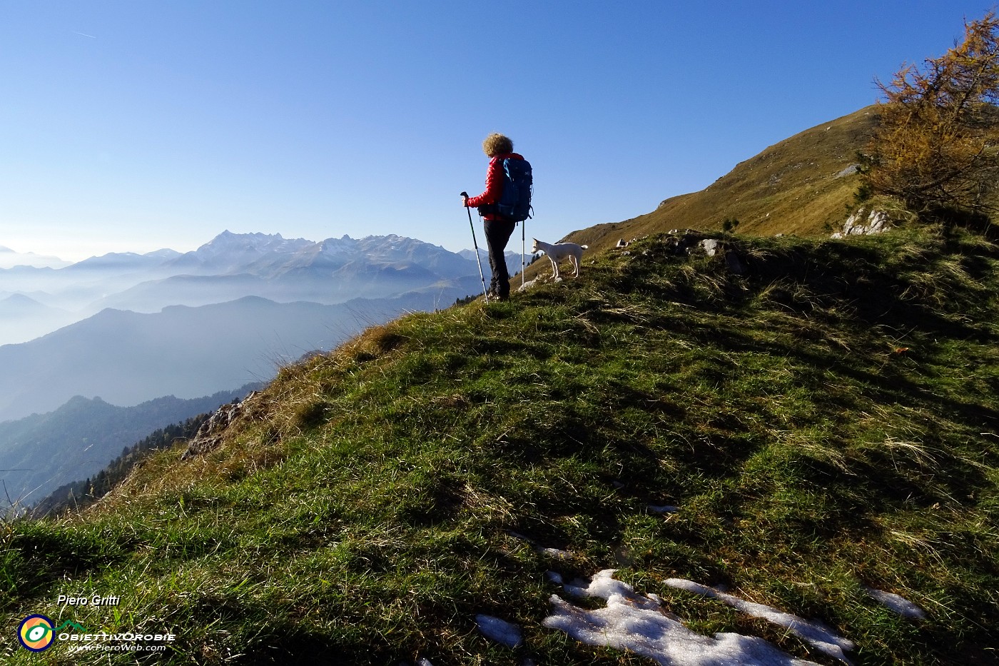 86 Panorama al Passo di Monte Colle.JPG -                                